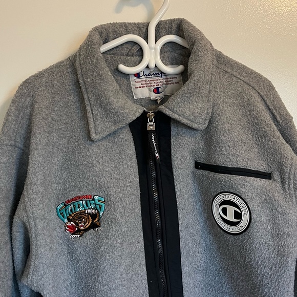 Vintage Champion Vancouver Grizzlies Fleece Jacket - Picture 8 of 9